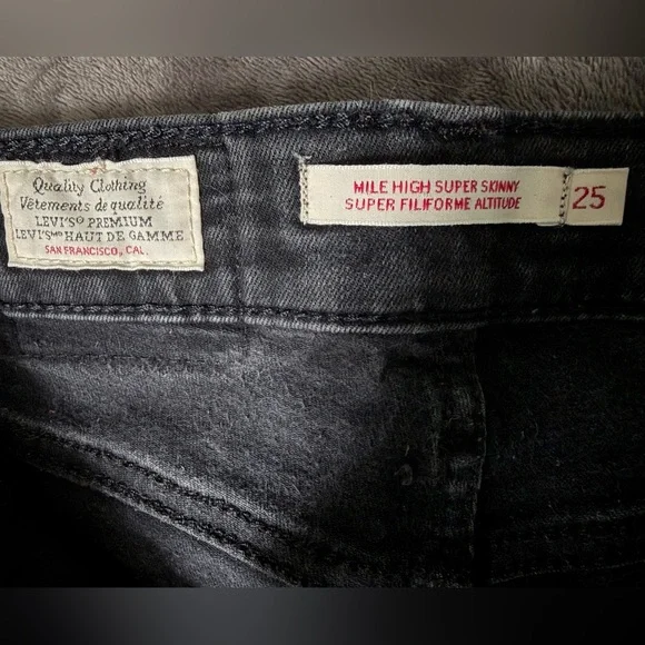Levi’s Black High Waisted Skinny Jeans - Picture 3 of 4